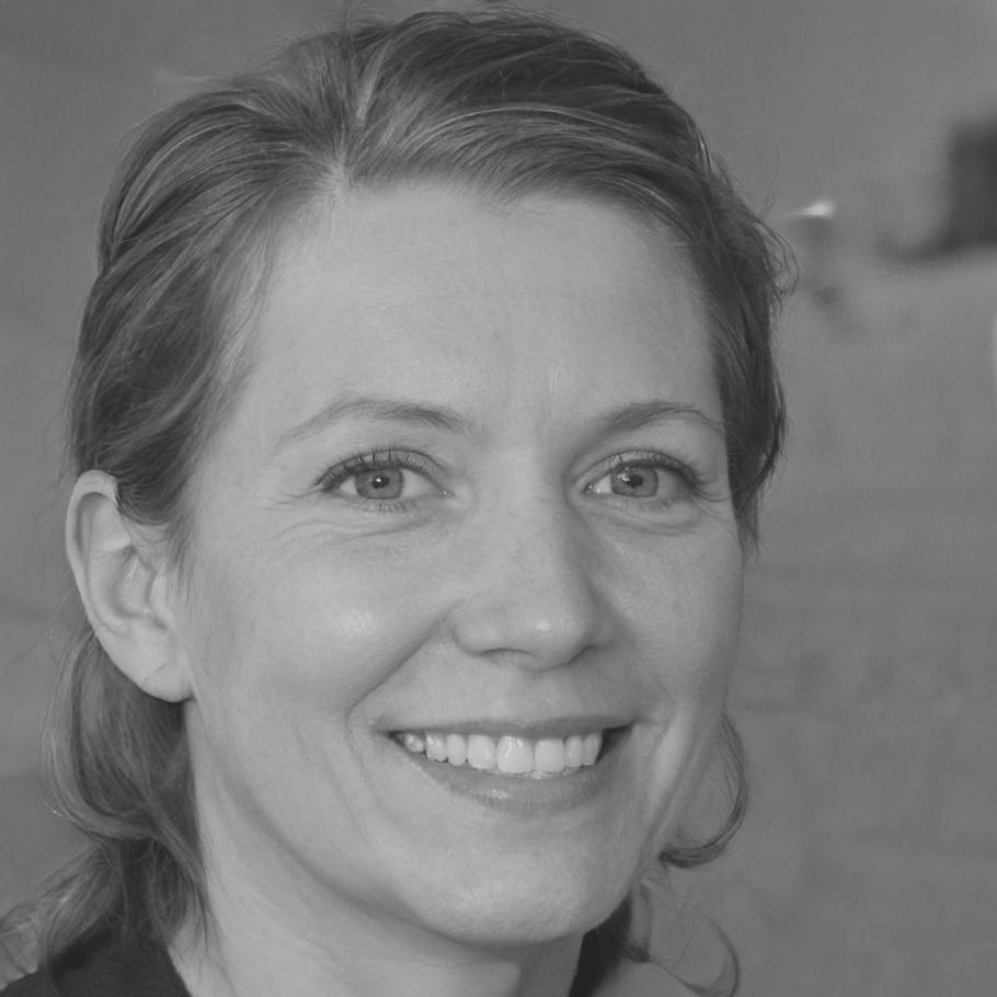 Elke Deschamps, Client Relations and Operations